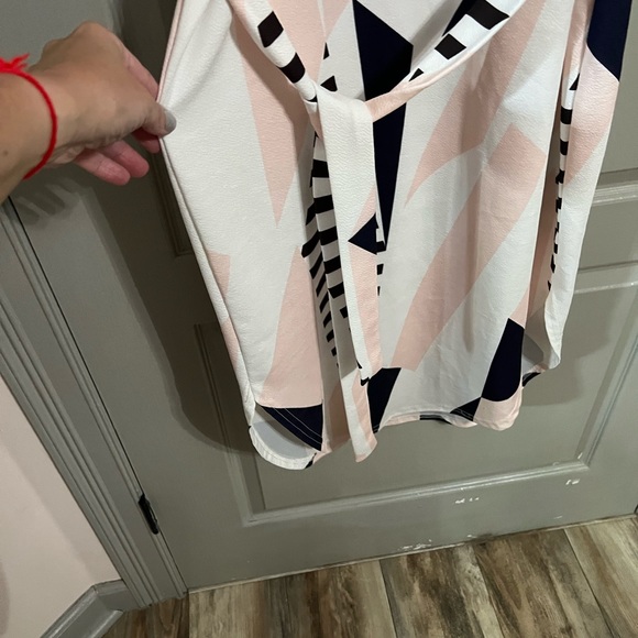 Geometric design dress - Picture 7 of 8